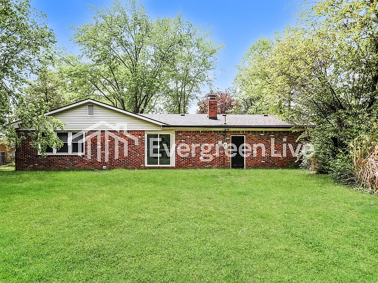 4375 Windsor Rd — Photo 15