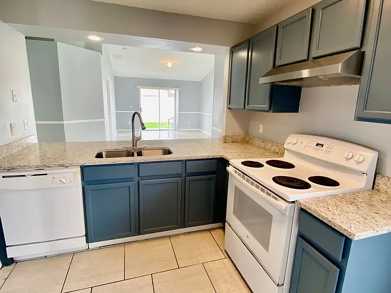 2298 Santa Lucia St — Photo 14