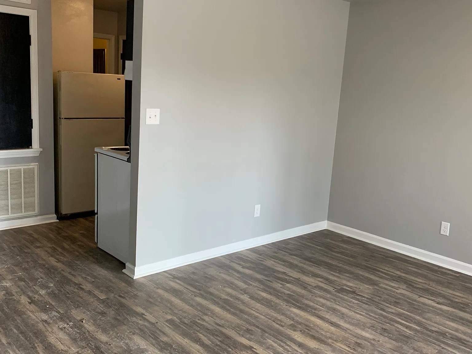 Southern Manor Apts 12 Plex - 6 — Photo 2