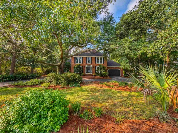 1073 Crooked Oak Dr., Pawleys Island, SC 29585