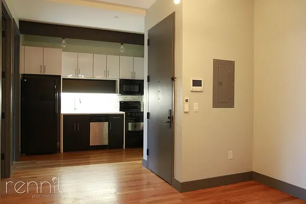 Rented by Rennit Inc. | media 35