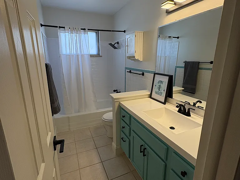 4547 Newton St — Photo 3