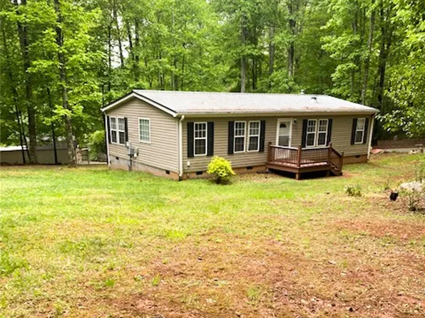 1027 White Pine Drive, Ennice, NC 28623