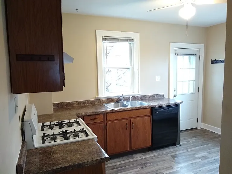 2658 Deming Ave — Photo 25