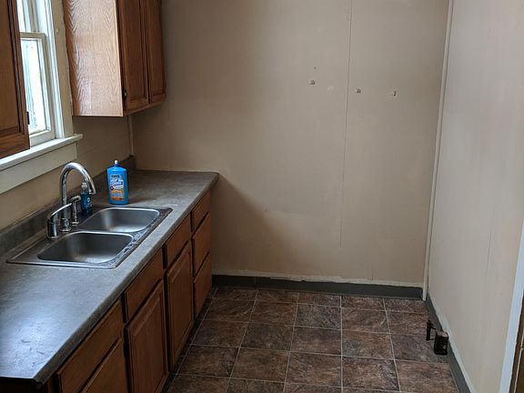 2nd image of 501-523 E Vine St #501