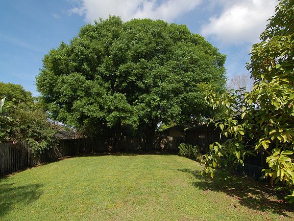 4th image of 9479 Woodbreeze Blvd
