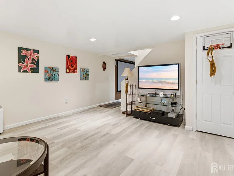 26 Alexis Ln — Photo 33