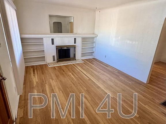 2nd image of 216 Quincy St NE