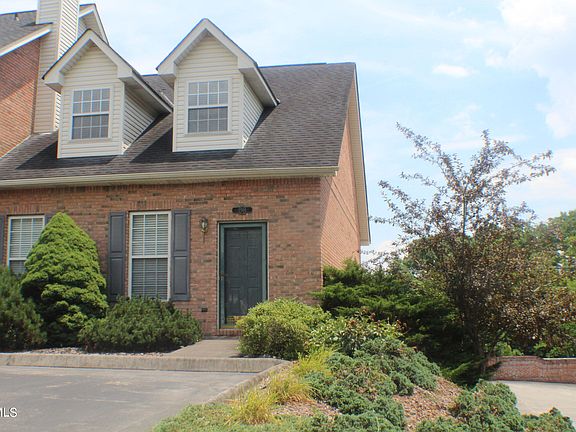 2nd image of 2501 Cloister Ln