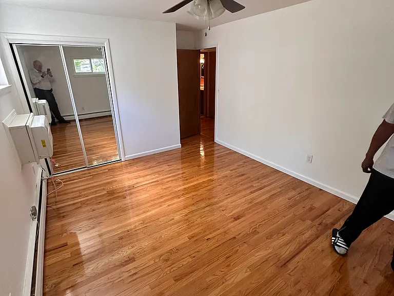 Highland Ave — Photo 17