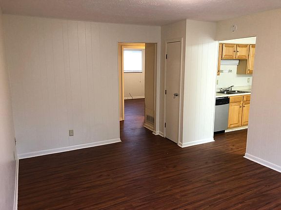 5th image of 8 W Park Avenue Ln #2