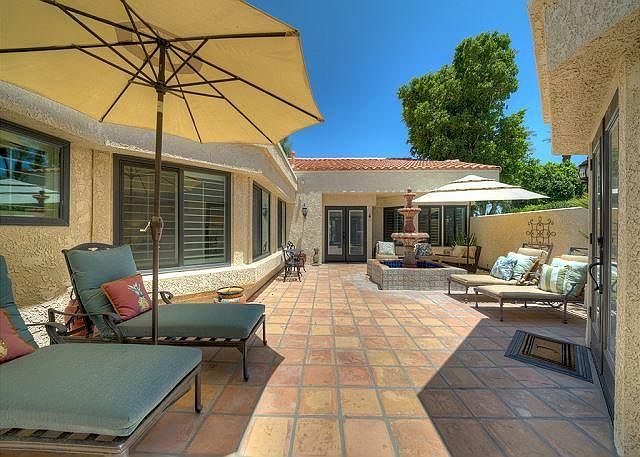 1st image of 77690 Los Arboles Dr