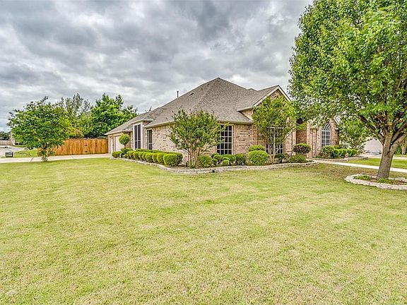 2nd image of 3011 Saint Stephens Dr