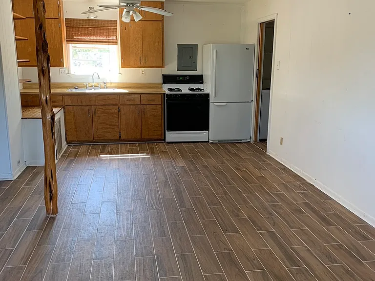 2222 Mount Gainor Rd — Photo 9