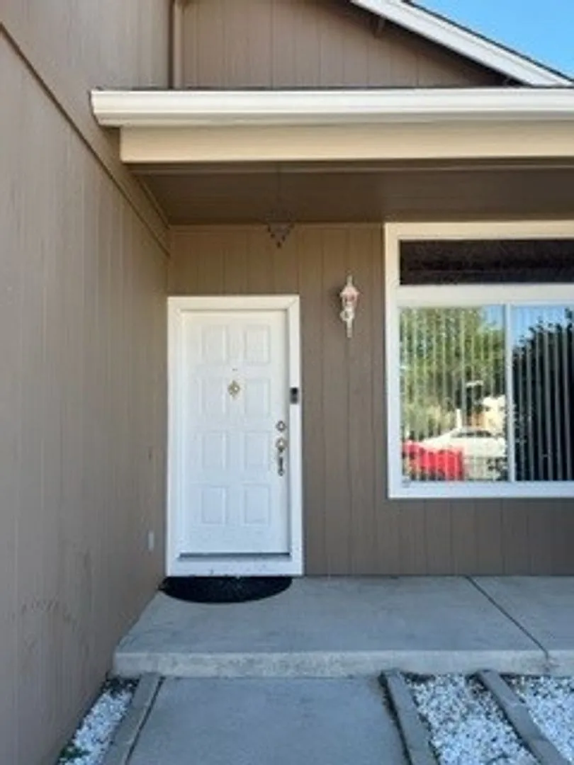 Welcome Home — Photo 2