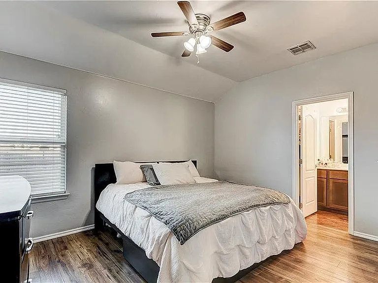 2812 Thompson Farm Ln — Photo 6