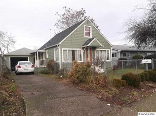 1067 2nd St NW, Salem, OR 97304