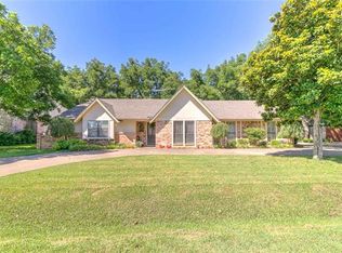 8813 Ravenswood Rd, Granbury, TX 76049