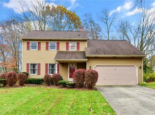 9591 Hickory Hill Dr, Twinsburg, OH 44087