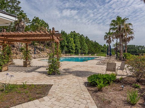 4th image of 1006 Hunters Horn Ln