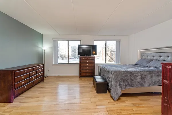 Sold by Keller Williams Realty NYC Group | media 6