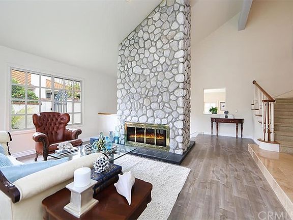 5th image of 1052 Castlerock Lane