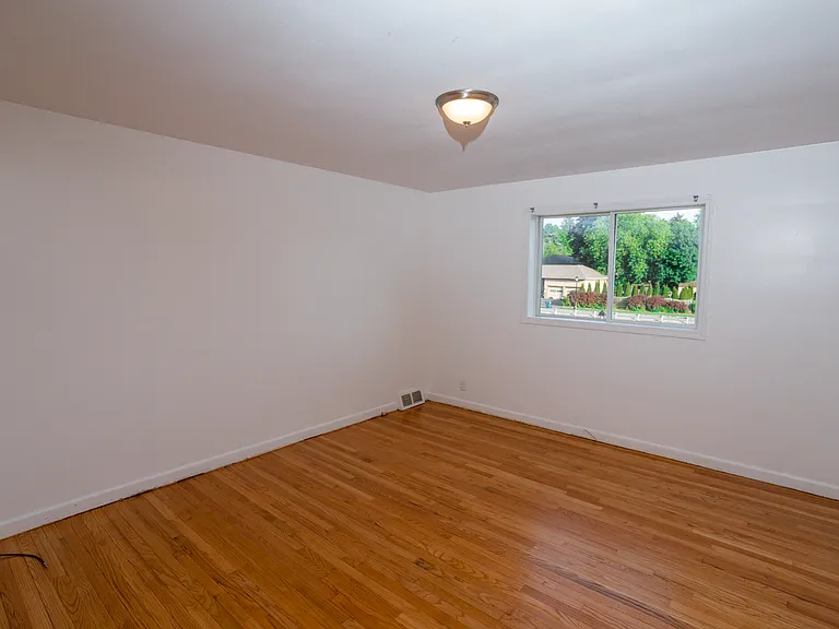 1503 Meadowbrook Dr #2 — Photo 6