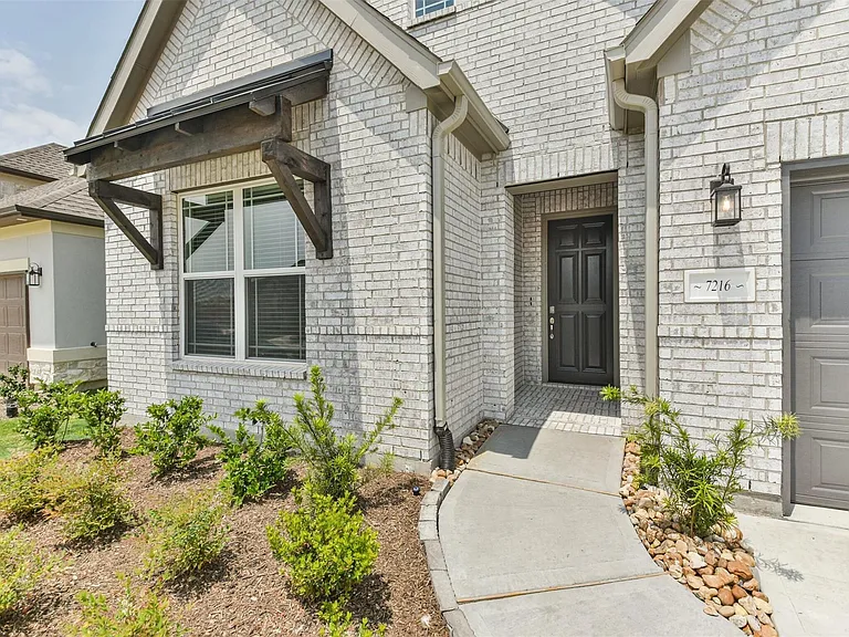 7216 Stillmeadow Grove Dr — Photo 3