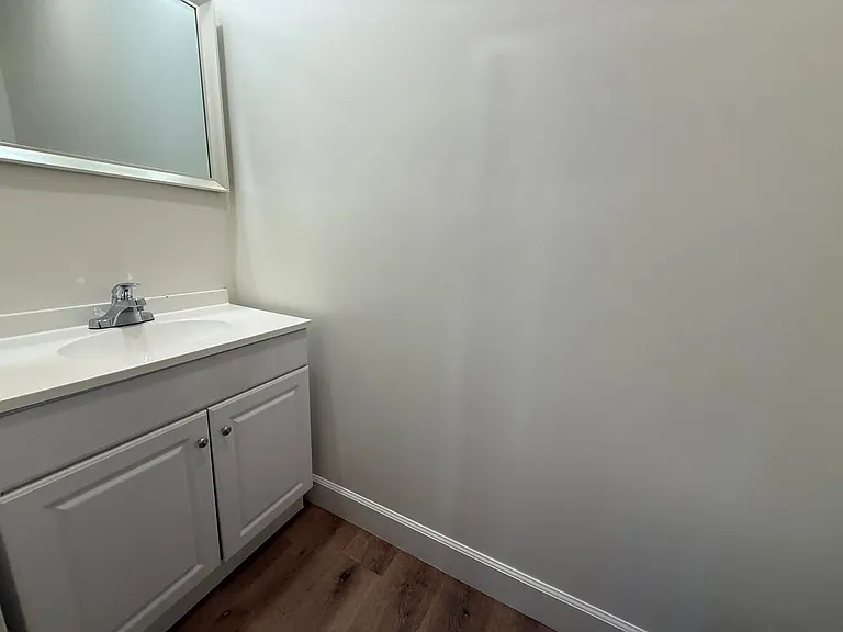 14550 Burbank Blvd #102 — Photo 6