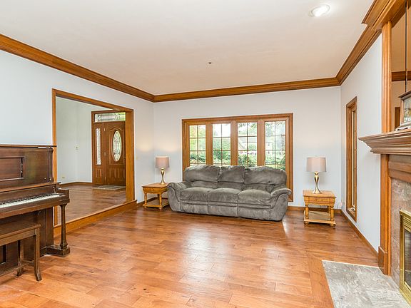 5th image of 5828 Blue Heron Dr