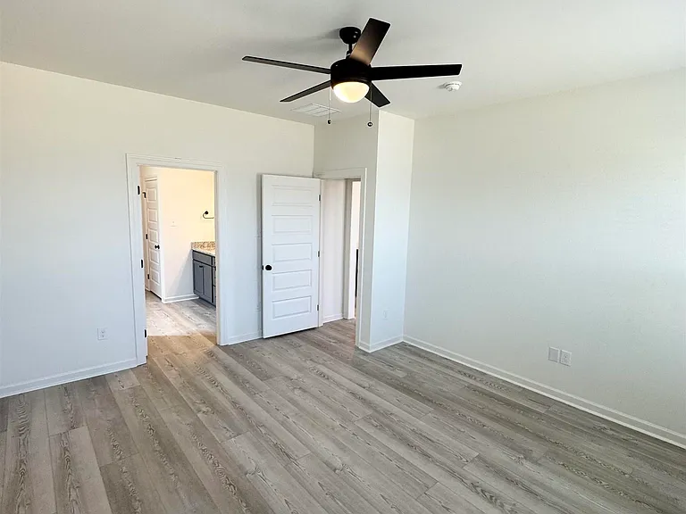 16702 Ted Childs Dr — Photo 12