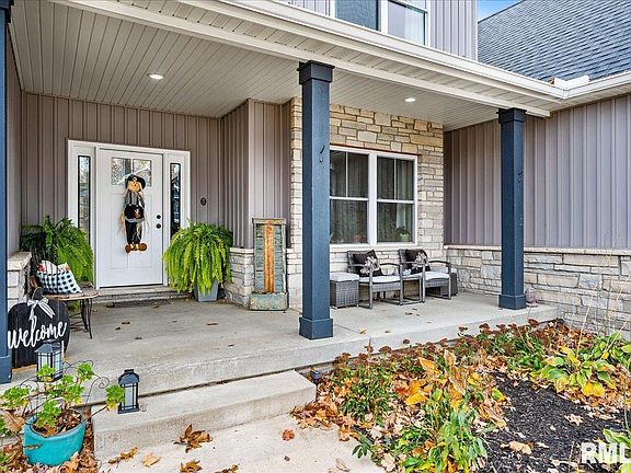 3rd image of 123 Rosemary Ln
