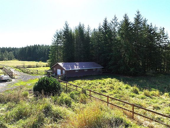3rd image of 205 Stub Road