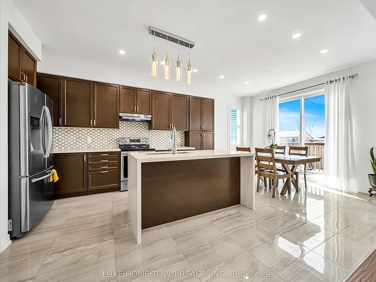 19 Findlay Way — Photo 14