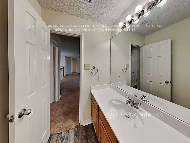 3302 Hunter Cove Dr — Photo 17