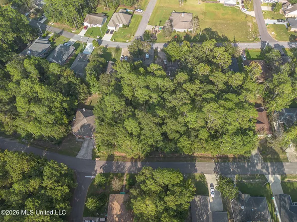 7331 Analii St, Diamondhead, MS 39525