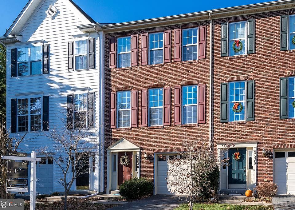 Spacious Villages of Urbana Town Home