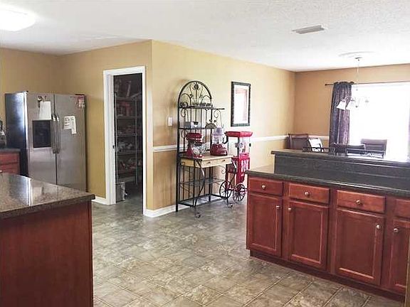 4th image of 5229 Mossberg Dr E