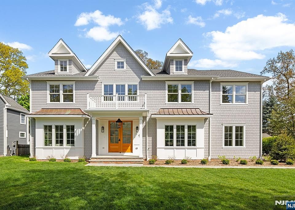 1st image of 501 Sterling Place