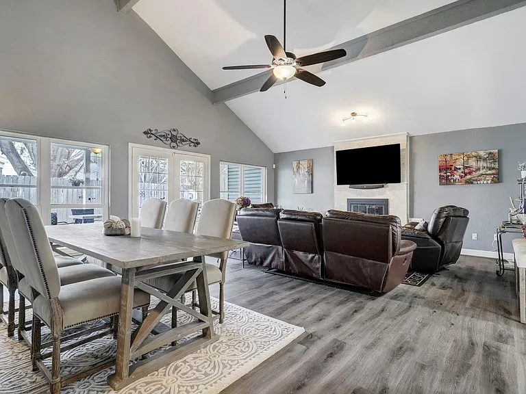 2235 Round Lake Dr — Photo 13