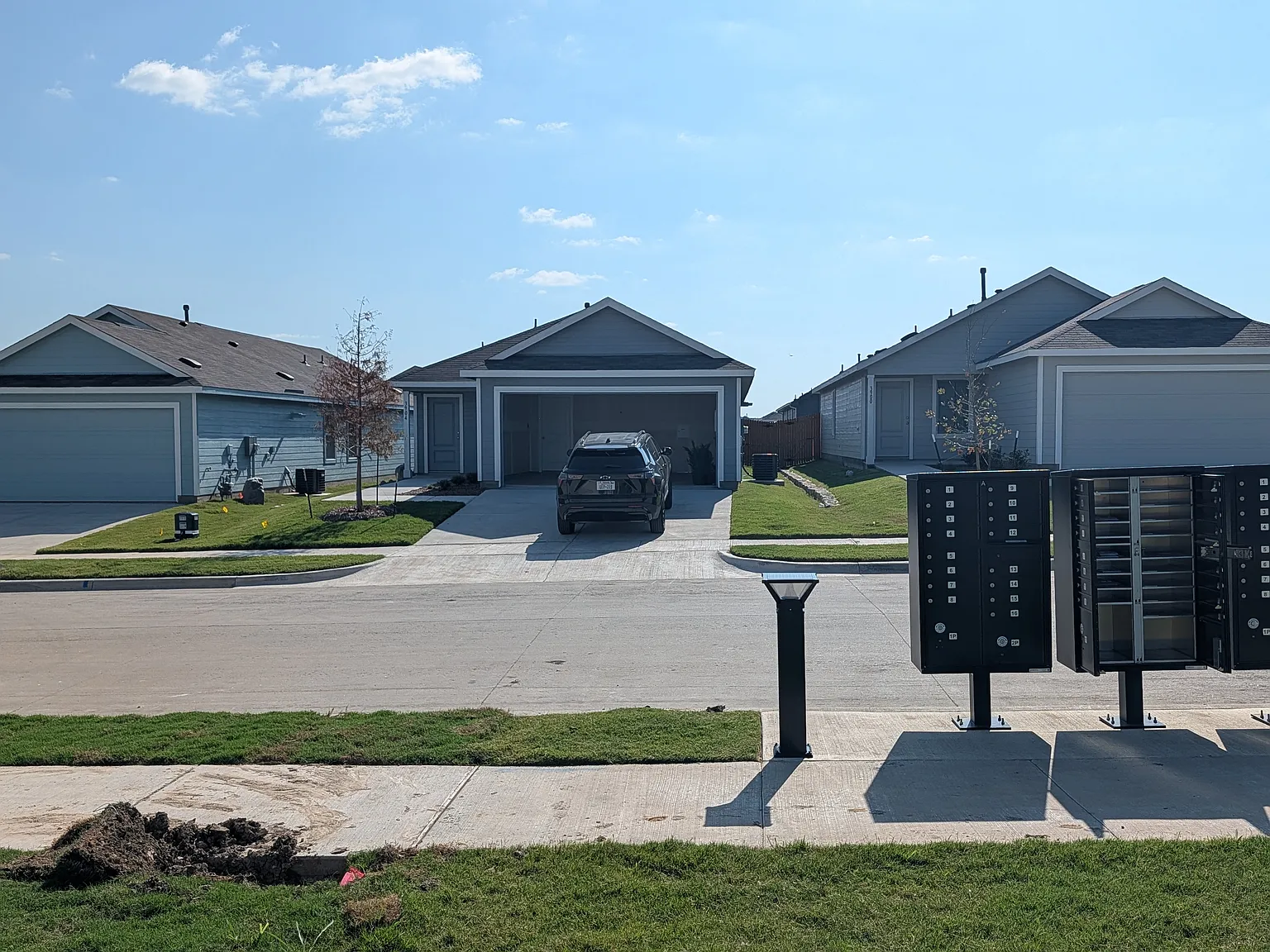 3904 Superior Pl — Photo 2