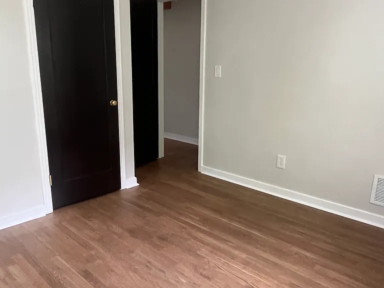 7918 Roderick Dr — Photo 9