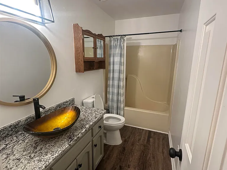 1722 Ward Ave NE — Photo 9