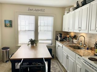 40 Bretton Rd #1, West Hartford, CT 06119