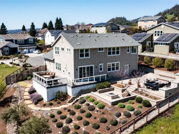 1588 Mystic Point Place, Santa Rosa, CA 95409