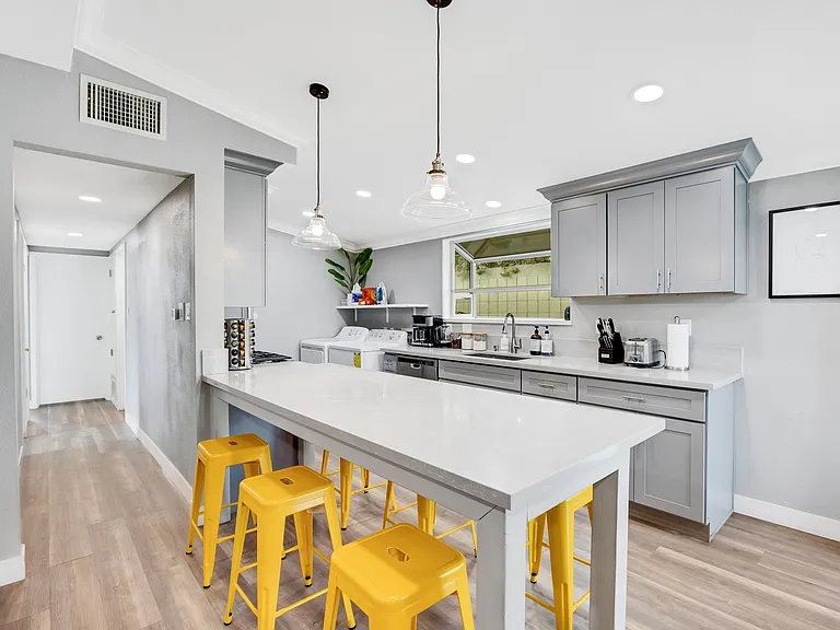 9582 Parade St — Photo 48