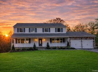 43 Edcris Lane, Huntington, NY 11743