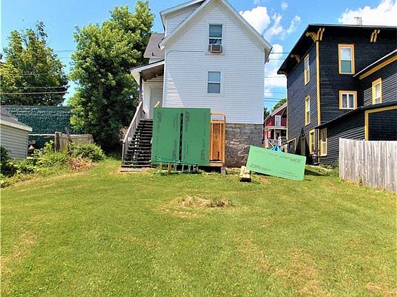 2nd image of 612 West St