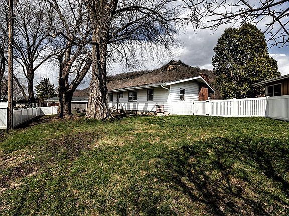 4th image of 3440 Greenbriar Ct