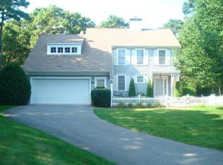 19 Coastal Ln, Hyannis, MA 02601